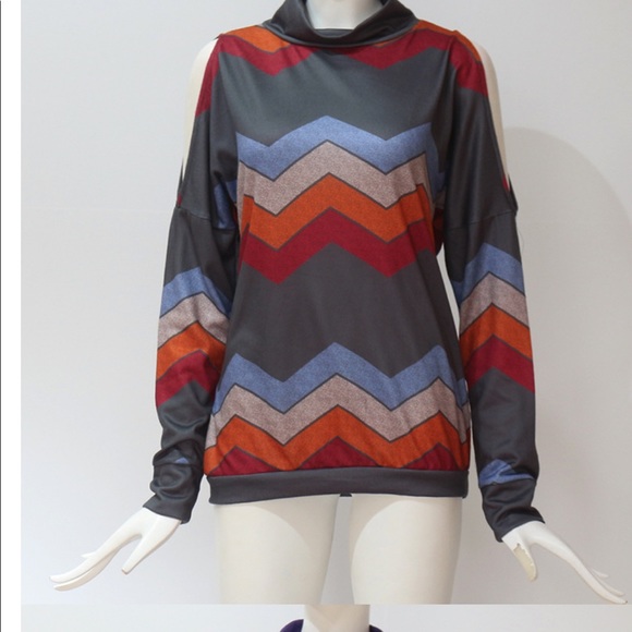 🍭 NWT Cold Shoulder Long Sleeve Turtle Neck - Picture 2 of 2